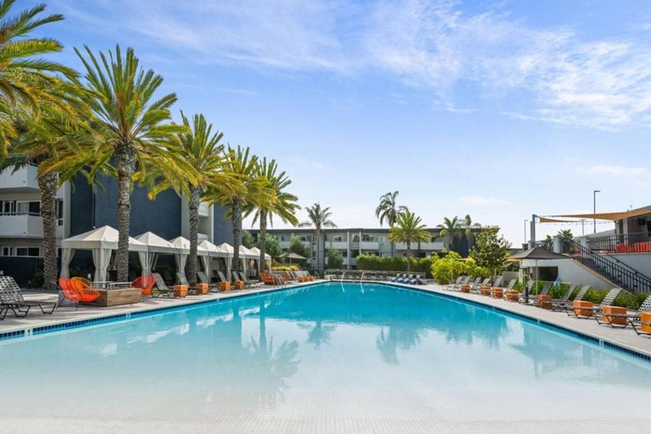 Luxurious Stay Near The Beach نيوبورت بيتش المظهر الخارجي الصورة